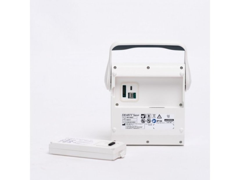 AED Smarty Saver - defibrilátor s univerzálními elektrodami
