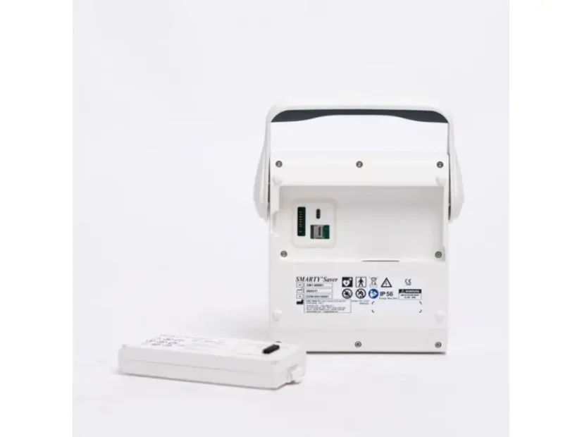 AED Smarty Saver - defibrilátor s univerzálními elektrodami