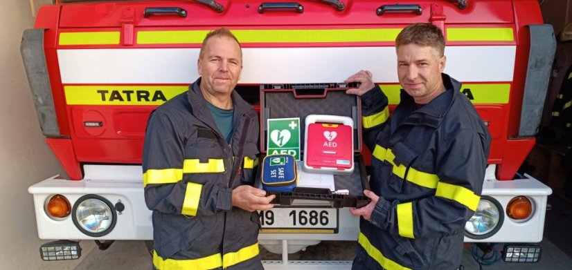 AED Defibrilátor CardioAid-1 360J – pohled 4