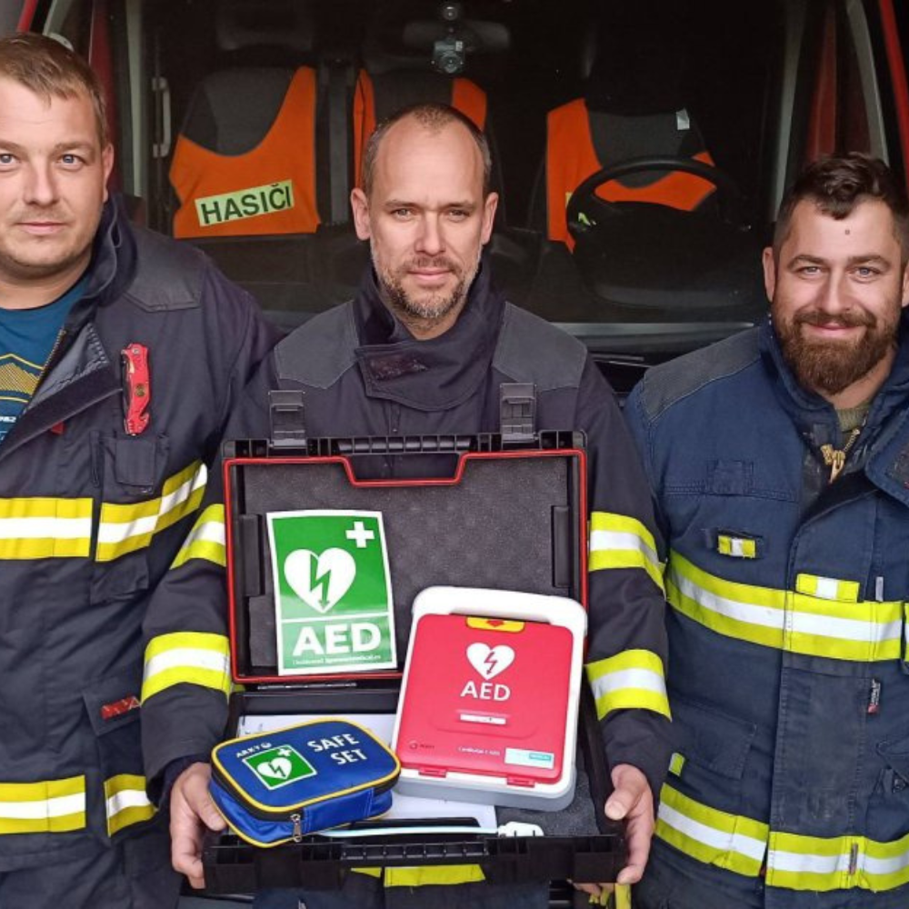 AED defibrilátor CardioAid-1